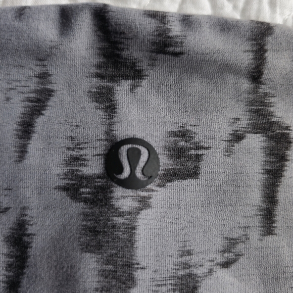 Lululemon InStill High-Rise Crop Tight 23" - Camo Asphalt Grey Black - Picture 11 of 15